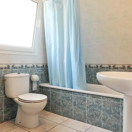 Magdalena Villa *